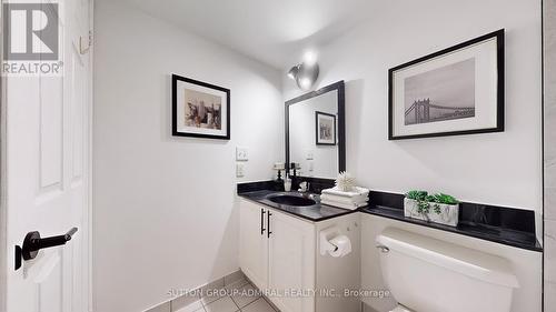 810 - 28 Pemberton Avenue, Toronto (Newtonbrook East), ON - Indoor Photo Showing Bathroom