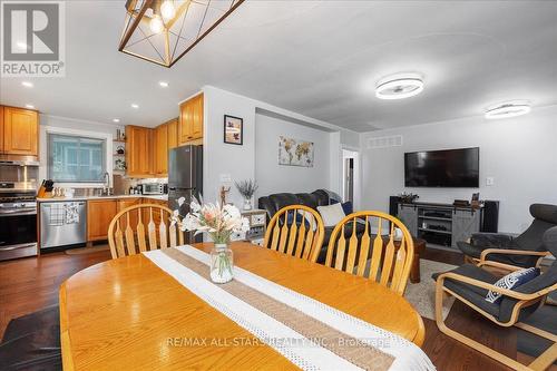 27 Lakeshore Road, Georgina, ON - Indoor Photo Showing Dining Room