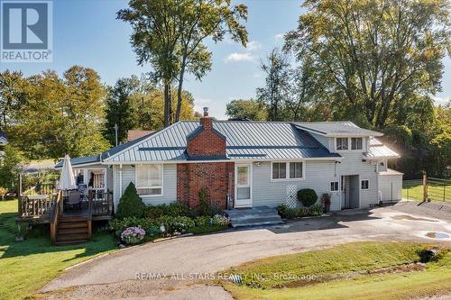 27 Lakeshore Road, Georgina, ON - Outdoor