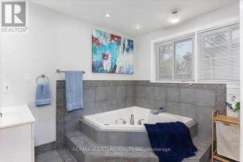 27 Lakeshore Road, Georgina, ON - Indoor Photo Showing Bathroom