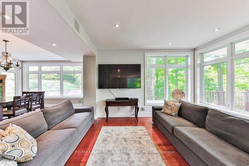 1200 Bronte Road, Oakville (Glen Abbey), ON - Indoor Photo Showing Living Room