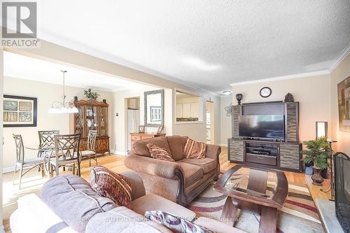 22 - 150 South Service Road, Mississauga (Mineola), ON - Indoor Photo Showing Living Room