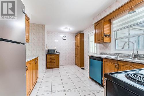 1469 Venta Avenue, Mississauga, ON - Indoor Photo Showing Kitchen With Double Sink