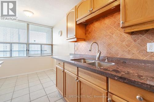 1408 - 21 Knightsbridge Road E, Brampton, ON - Indoor Photo Showing Kitchen With Double Sink