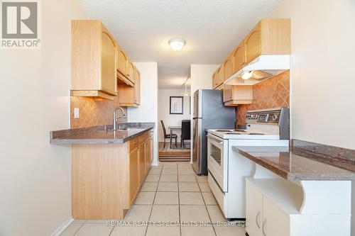 1408 - 21 Knightsbridge Road E, Brampton (Queen Street Corridor), ON - Indoor Photo Showing Kitchen