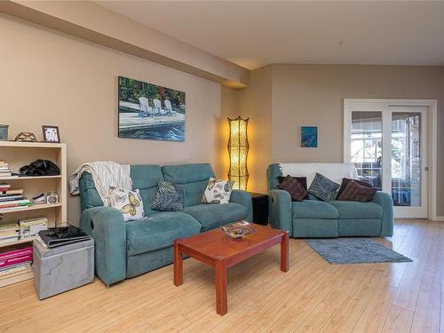 204-821 Goldstream Ave, Langford, BC - Indoor Photo Showing Living Room