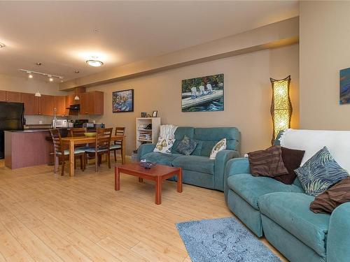 204-821 Goldstream Ave, Langford, BC - Indoor Photo Showing Living Room