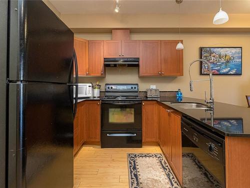 204-821 Goldstream Ave, Langford, BC - Indoor Photo Showing Kitchen