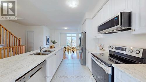 207 Vantage Loop, Newmarket (Woodland Hill), ON - Indoor Photo Showing Kitchen With Double Sink