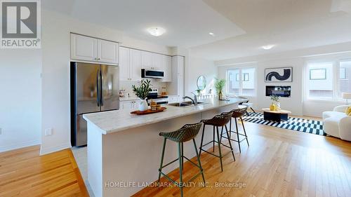 207 Vantage Loop, Newmarket (Woodland Hill), ON - Indoor Photo Showing Other Room