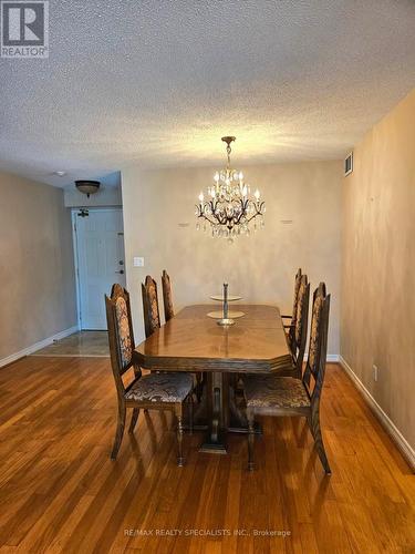 412 - 121 Woodbridge Avenue, Vaughan, ON - Indoor Photo Showing Dining Room