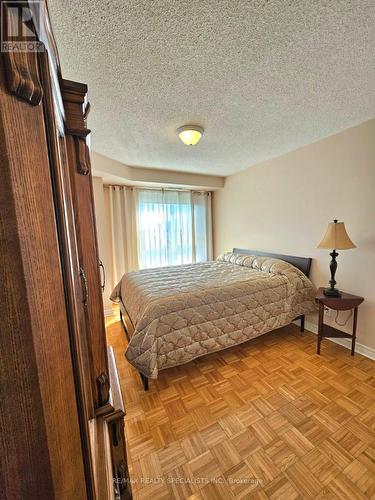 412 - 121 Woodbridge Avenue, Vaughan, ON - Indoor Photo Showing Bedroom