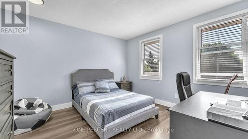 10 Mountainview Crescent, London, ON - Indoor Photo Showing Bedroom