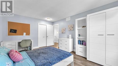 10 Mountainview Crescent, London, ON - Indoor Photo Showing Bedroom