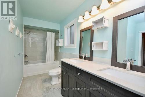 1916 Applewood Avenue, Innisfil (Alcona), ON - Indoor Photo Showing Bathroom