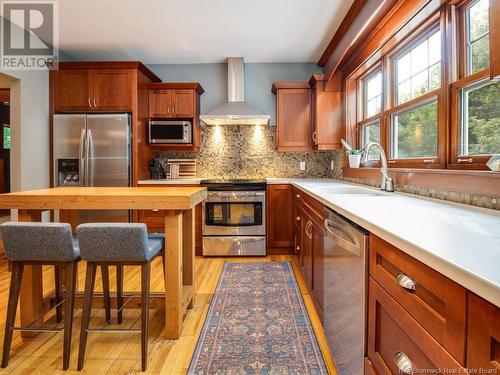 118 Grey Street, Fredericton, NB - Indoor Photo Showing Kitchen With Upgraded Kitchen