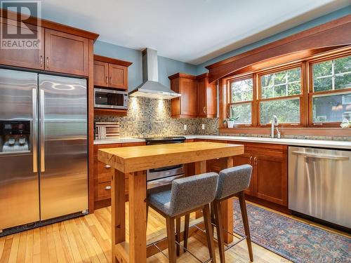 118 Grey Street, Fredericton, NB - Indoor Photo Showing Kitchen