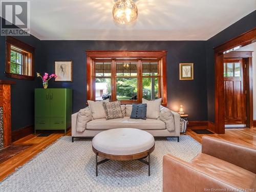 118 Grey Street, Fredericton, NB - Indoor Photo Showing Living Room