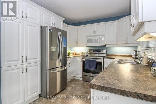 717 Overend Gardens, Peterborough (Monaghan), ON - Indoor Photo Showing Kitchen With Double Sink