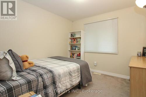 717 Overend Gardens, Peterborough (Monaghan), ON - Indoor Photo Showing Bedroom