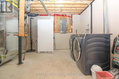 717 Overend Gardens, Peterborough (Monaghan), ON - Indoor Photo Showing Laundry Room