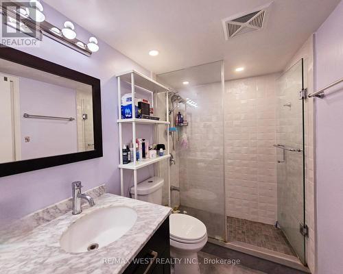 2035 - 3025 Finch Avenue W, Toronto (Humbermede), ON - Indoor Photo Showing Bathroom