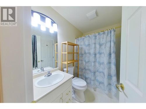 1201 Kokanee  Drive Unit# 308, Cranbrook, BC - Indoor Photo Showing Bathroom