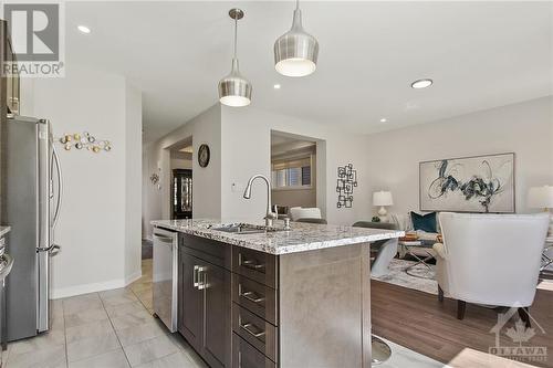 773 Derreen Avenue, Stittsville, ON - Indoor Photo Showing Kitchen