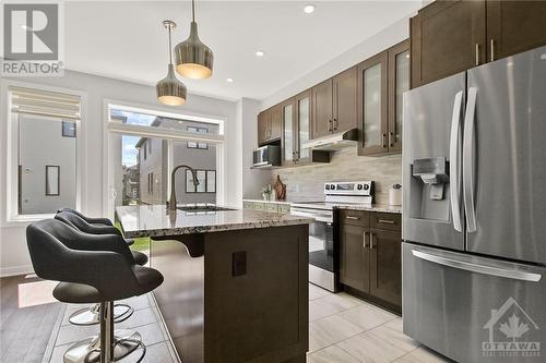 773 Derreen Avenue, Stittsville, ON - Indoor Photo Showing Kitchen With Upgraded Kitchen