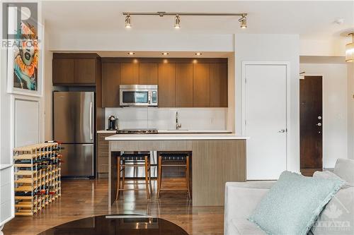 360 Patricia Avenue Unit#709, Ottawa, ON - Indoor Photo Showing Kitchen