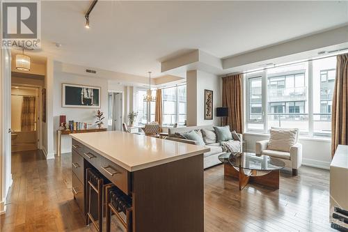 360 Patricia Avenue Unit#709, Ottawa, ON - Indoor Photo Showing Living Room