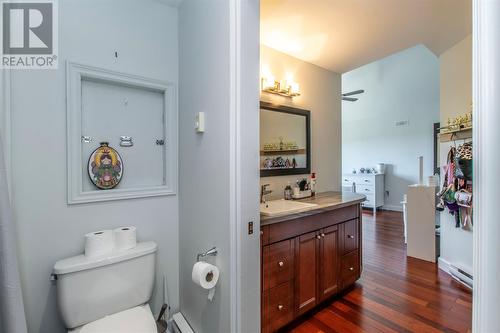 26 Golf Course Road, St. John'S, NL - Indoor Photo Showing Bathroom