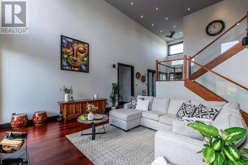 26 Golf Course Road, St. John'S, NL - Indoor Photo Showing Living Room