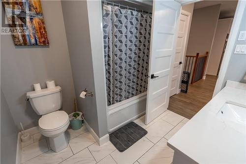 142 Bellwood Drive, Cornwall, ON - Indoor Photo Showing Bathroom