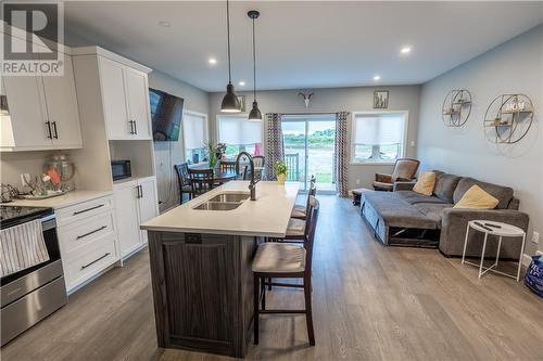 142 Bellwood Drive, Cornwall, ON - Indoor Photo Showing Kitchen With Double Sink With Upgraded Kitchen