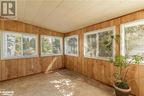 1034 Eighth Lane, Minden, ON - Indoor Photo Showing Other Room