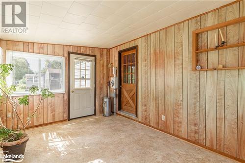 1034 Eighth Lane, Minden, ON - Indoor Photo Showing Other Room