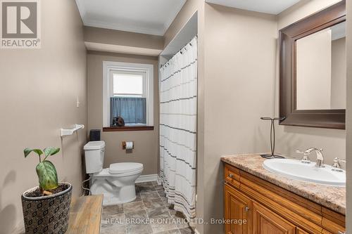 81 Clapperton Street, Barrie (Codrington), ON - Indoor Photo Showing Bathroom