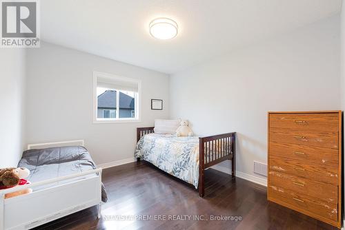 1945 Foxwood Avenue, London, ON - Indoor Photo Showing Bedroom