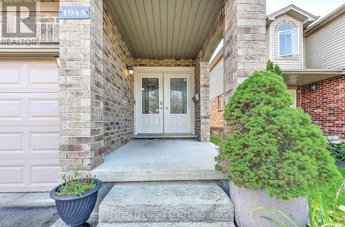 1945 Foxwood Avenue, London, ON - Outdoor With Facade