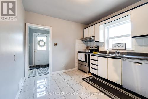 45 Mayall Avenue, Toronto (Downsview-Roding-Cfb), ON - Indoor Photo Showing Kitchen