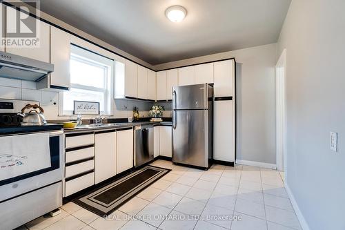 45 Mayall Avenue, Toronto (Downsview-Roding-Cfb), ON - Indoor Photo Showing Kitchen