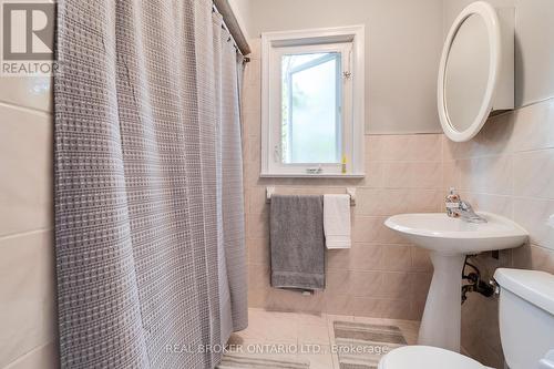 45 Mayall Avenue, Toronto (Downsview-Roding-Cfb), ON - Indoor Photo Showing Bathroom