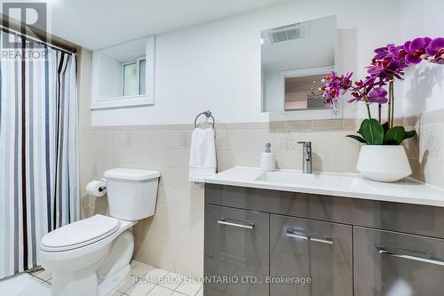 45 Mayall Avenue, Toronto (Downsview-Roding-Cfb), ON - Indoor Photo Showing Bathroom