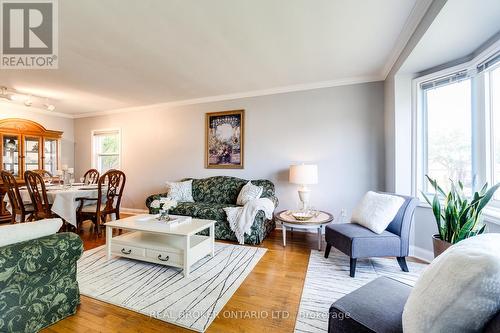 45 Mayall Avenue, Toronto (Downsview-Roding-Cfb), ON - Indoor Photo Showing Living Room