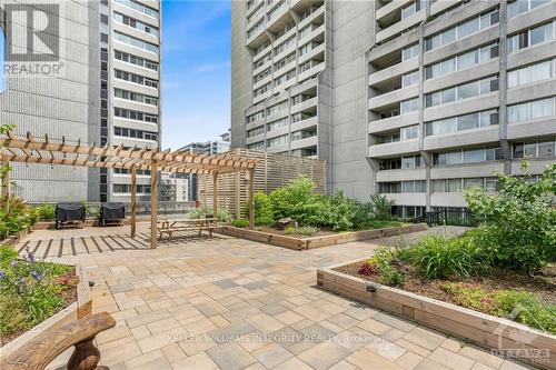 2304 - 530 Laurier Avenue W, Ottawa, ON - Outdoor