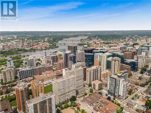 2304 - 530 Laurier Avenue W, Ottawa, ON - Outdoor With View