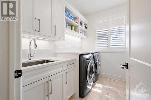 222 Pioneer Road, Russell, ON - Indoor Photo Showing Laundry Room