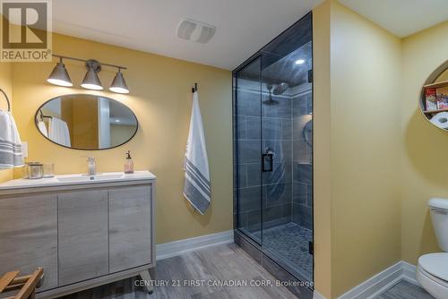 170 Langarth Street E, London, ON - Indoor Photo Showing Bathroom