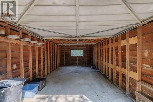 170 Langarth Street E, London, ON - Indoor Photo Showing Garage